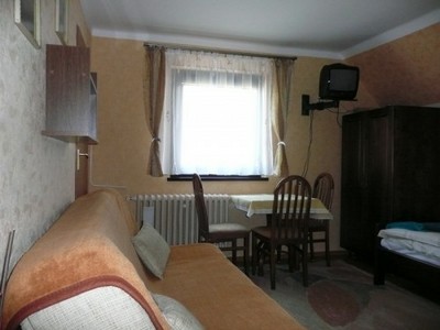 GOŚCINNE POKOJE - WAPIENIK EWA