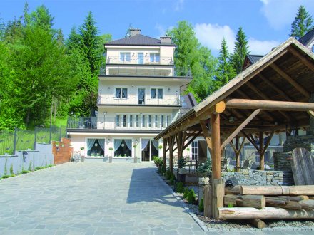 Zaciszna lokalizacja, rodzinna atmosfera, eleganckie wnętrza czekają