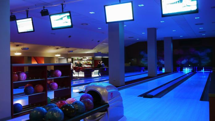 Bowling alley in Hotel Stok